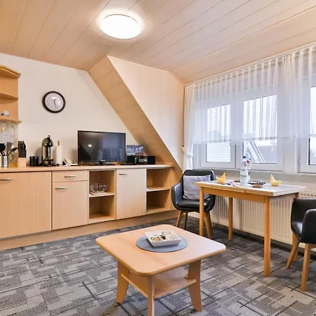 Apartament Bi Uki